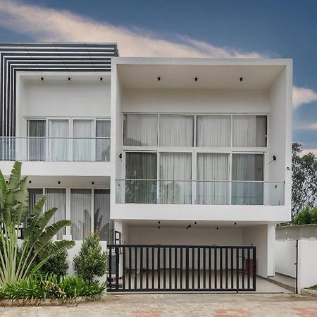 Celestial Sapphire Villa Pvt Pool Veg Food 4Bhk Dod Ballāpur Exterior foto