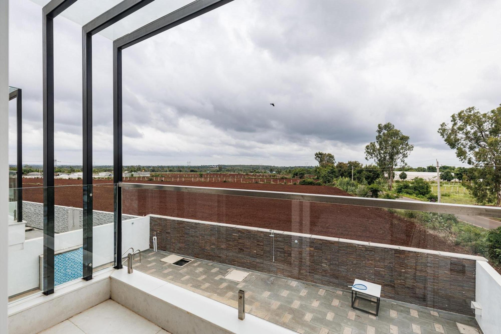 Celestial Sapphire Villa Pvt Pool Veg Food 4Bhk Dod Ballāpur Exterior foto