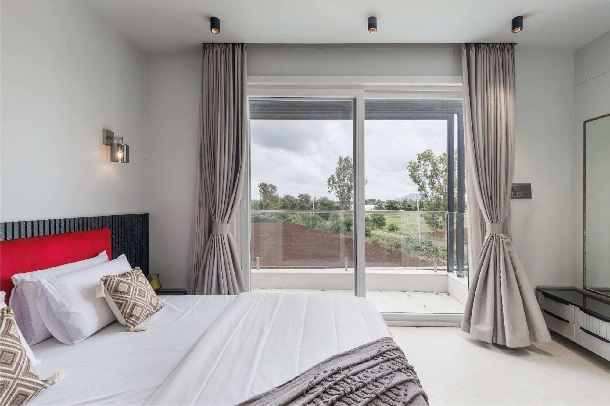 Celestial Sapphire Villa Pvt Pool Veg Food 4Bhk Dod Ballāpur Exterior foto